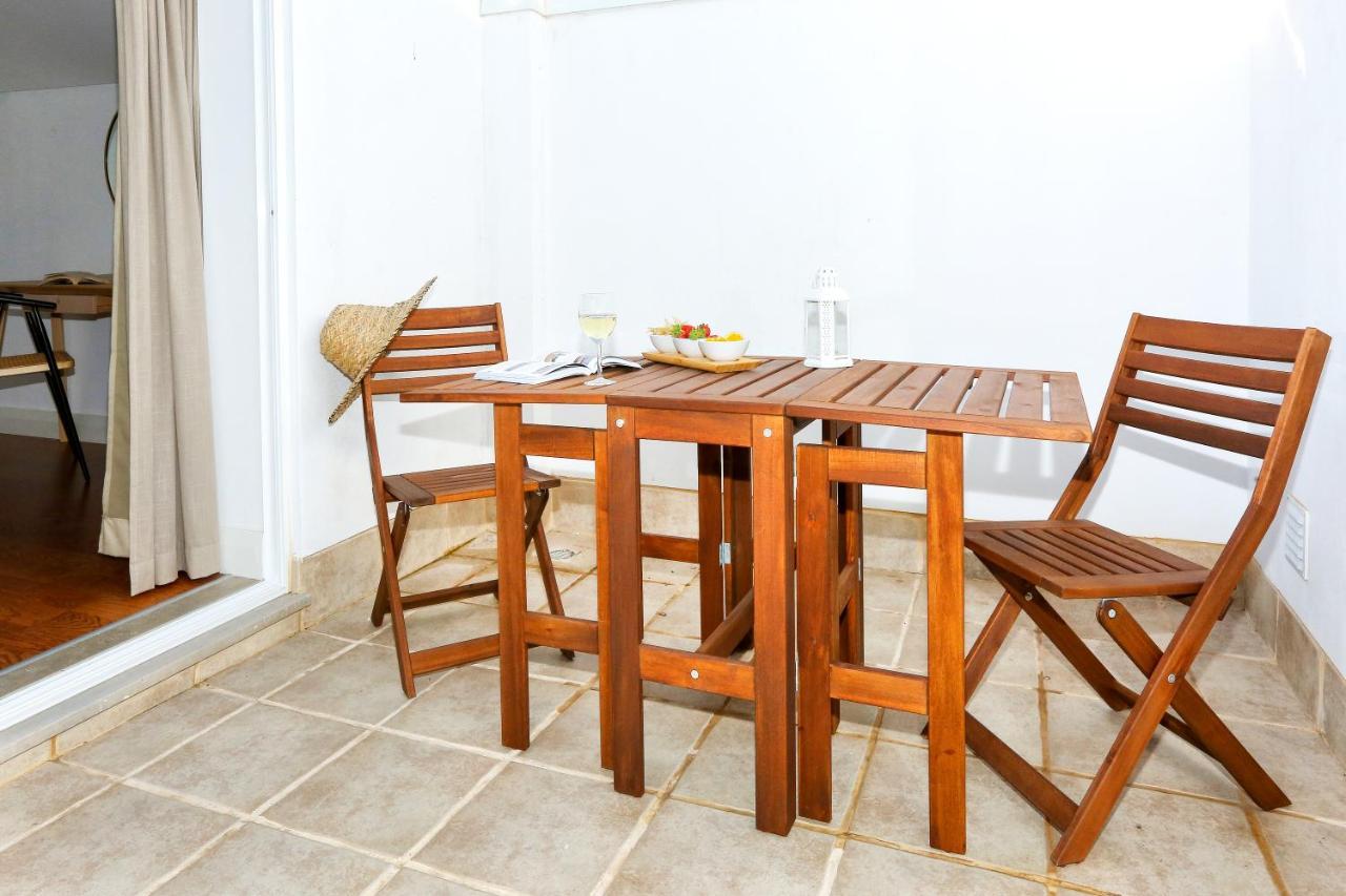 Young Spirit Apartment Faro Bagian luar foto