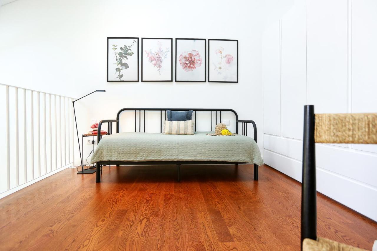 Young Spirit Apartment Faro Bagian luar foto