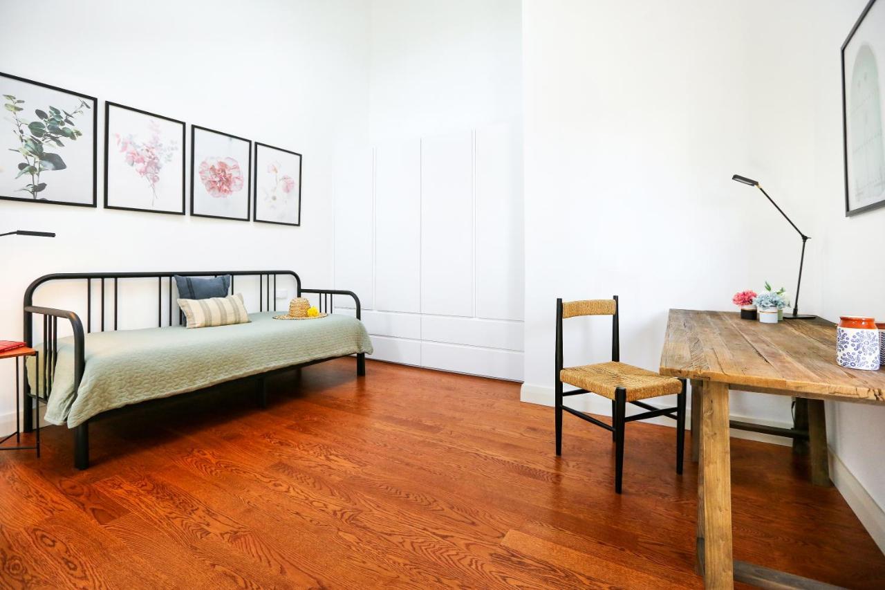 Young Spirit Apartment Faro Bagian luar foto